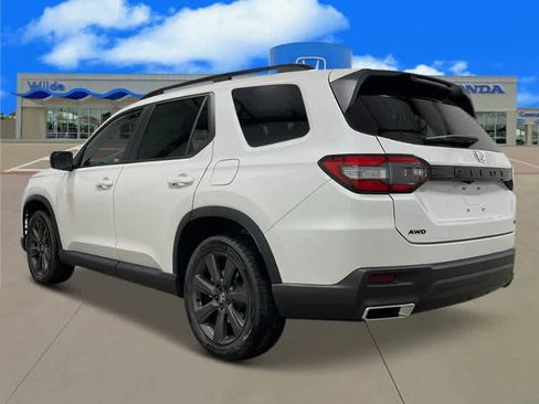 New 2025 Honda Pilot Sport image 3