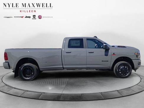 New 2026 RAM 3500 Laramie AWD/4WD image 17