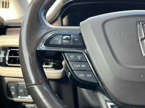 Used 2022 Lincoln Nautilus Reserve AWD/4WD image 31
