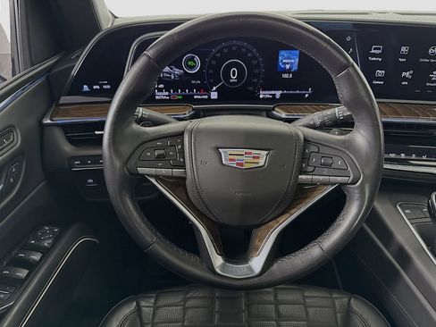 Used 2022 Cadillac Escalade ESV Sport Platinum w/ LPO, ONYX Package image 11