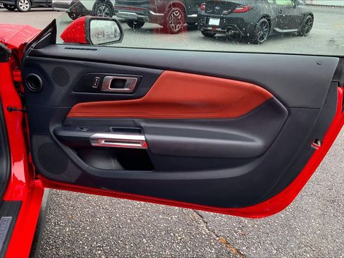 Used 2024 Ford Mustang Premium image 18
