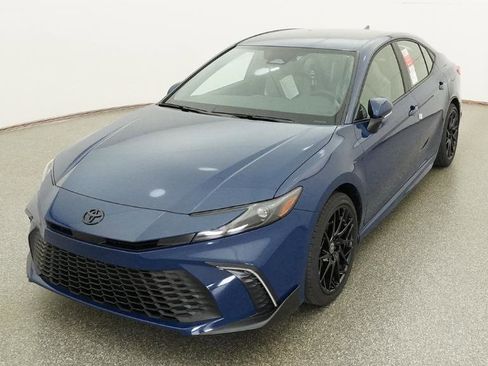New 2026 Toyota Camry SE image 3