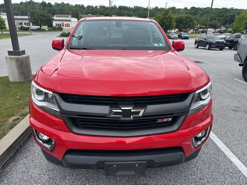 Used 2017 Chevrolet Colorado Z71 AWD/4WD image 2