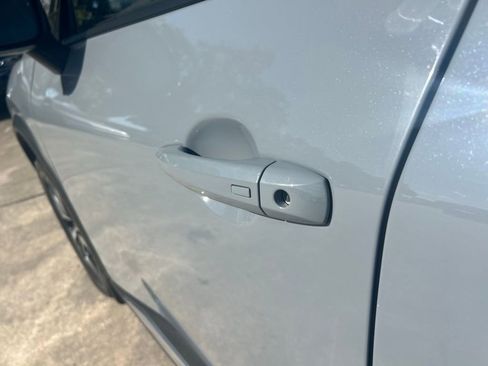 Used 2022 Nissan Rogue SL image 30