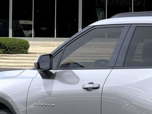 New 2026 Chevrolet Blazer LT w/ Convenience Package FWD image 12
