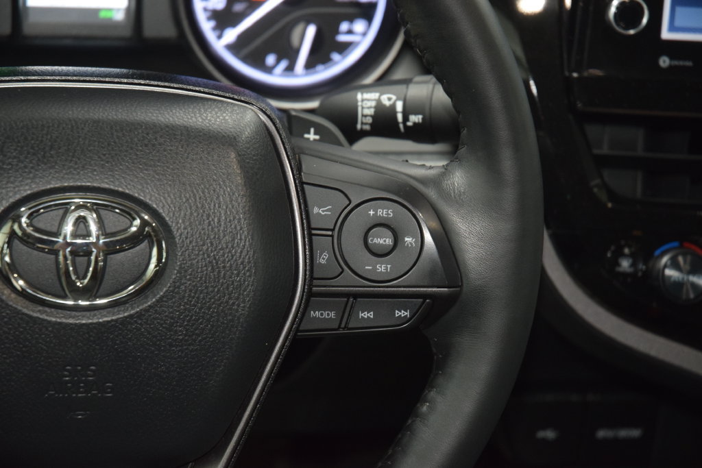 Used 2023 Toyota Camry SE w/ Cold Weather Package FWD image 37
