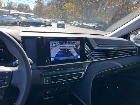 Used 2025 Toyota Camry LE image 20