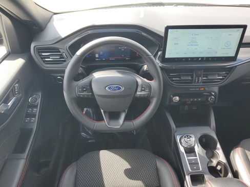 Used 2025 Ford Escape ST-Line w/ Equipment Group 301A image 16