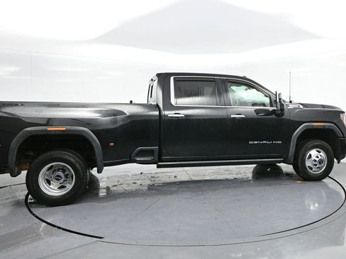 Used 2021 GMC Sierra 3500 Denali w/ Denali Ultimate Package image 8