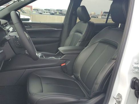 New 2025 Jeep Grand Cherokee Limited image 19