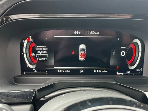 Used 2025 Nissan Pathfinder Platinum w/ Cargo Package image 9