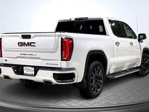Used 2022 GMC Sierra 1500 Denali image 2