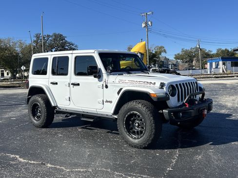 Used 2018 Jeep Wrangler Unlimited Rubicon image 1