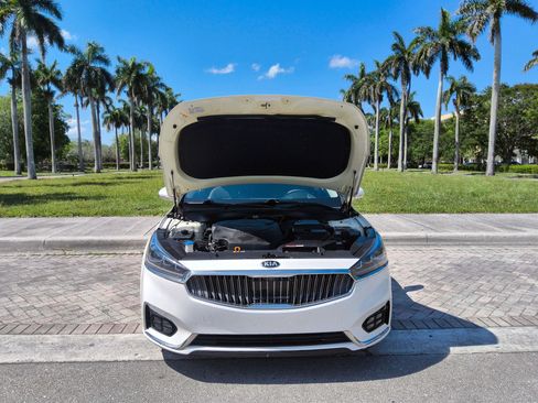 Used 2019 Kia Cadenza Limited FWD image 46