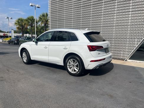 Used 2023 Audi Q5 2.0T Premium w/ Convenience Package AWD/4WD image 4