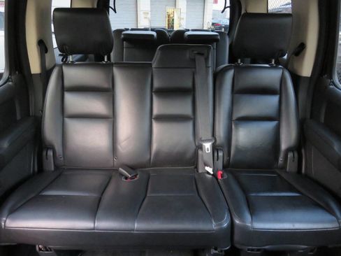 Used 2010 Ford Explorer XLT image 18