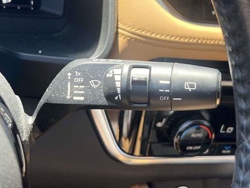 Used 2023 Nissan Rogue Platinum w/ Platinum Premium Package AWD/4WD image 26