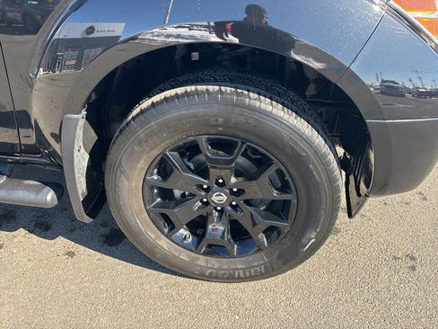 Used 2020 Nissan Frontier SV w/ Midnight Edition Floor Mats image 9