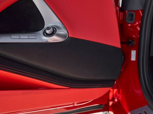 Used 2018 Ferrari 812 Superfast image 37