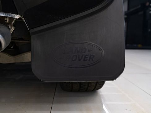 Used 2023 Land Rover Defender 110 V8 image 40