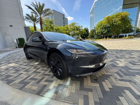 Used 2025 Tesla Model 3 Long Range RWD image 15