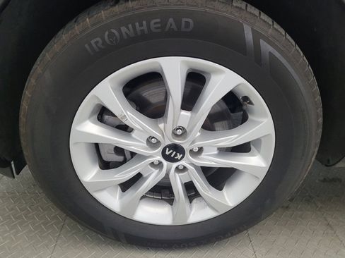 Used 2021 Kia Telluride LX FWD image 31