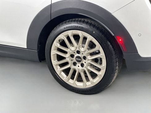 Used 2025 MINI Cooper S image 9