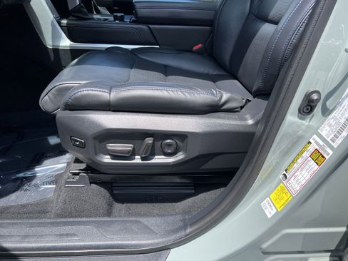 Used 2024 Toyota Sequoia Platinum AWD/4WD image 14