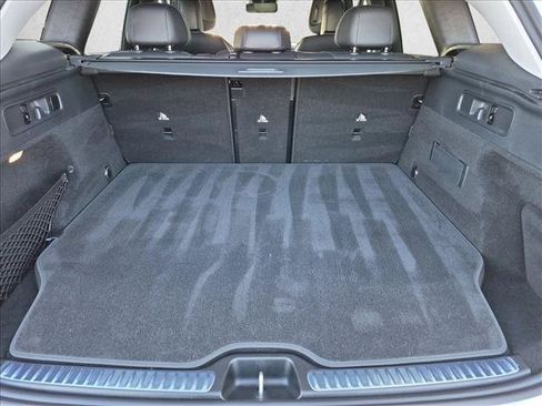 Used 2025 Mercedes-Benz GLC 350e 4MATIC image 6
