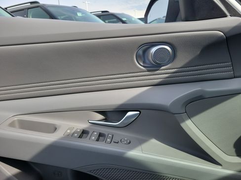 New 2026 Hyundai Elantra SEL Sport Premium FWD image 13