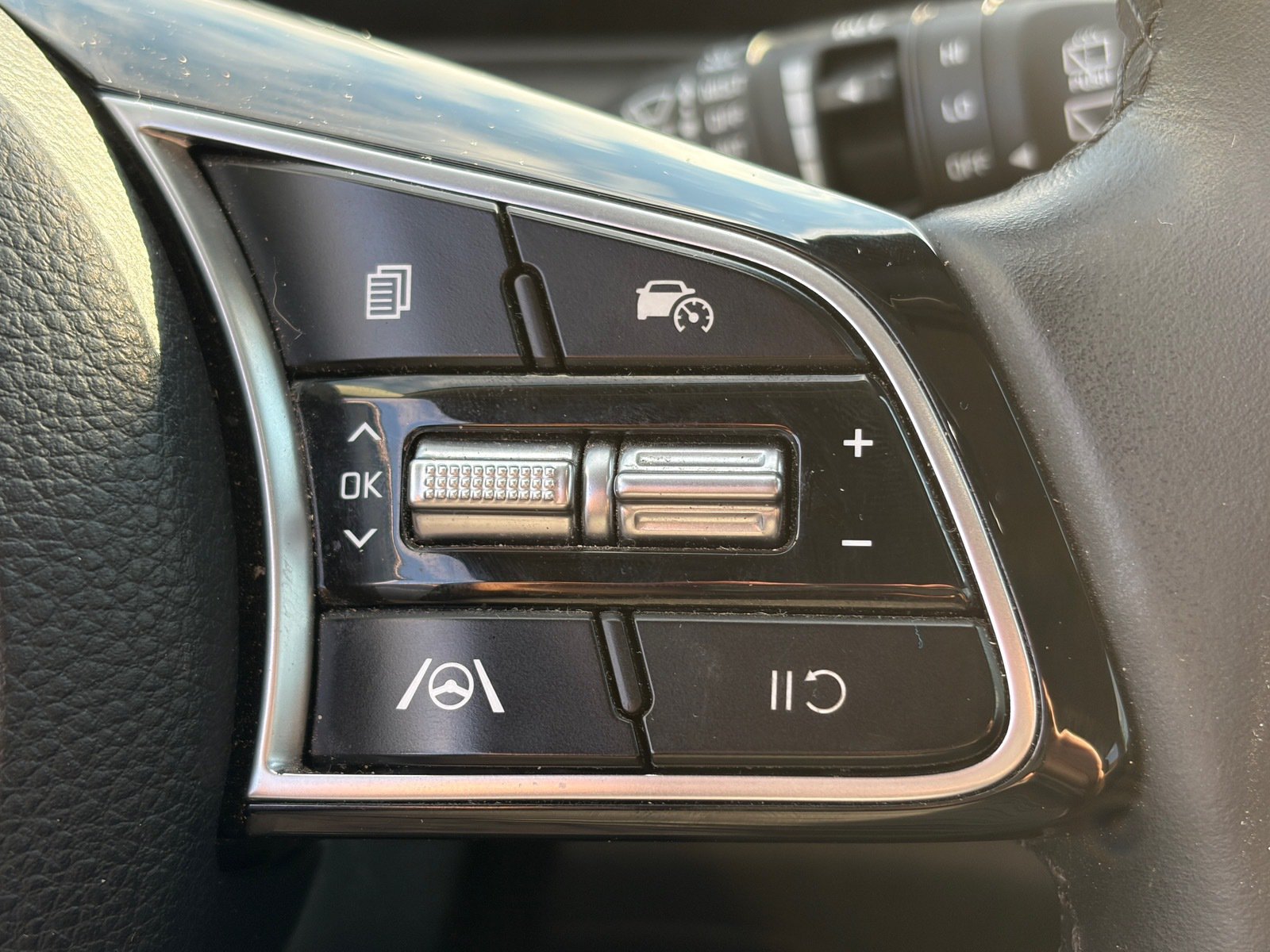Certified 2024 Kia Seltos S FWD image 12