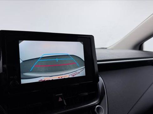 Used 2024 Toyota Corolla LE FWD image 31