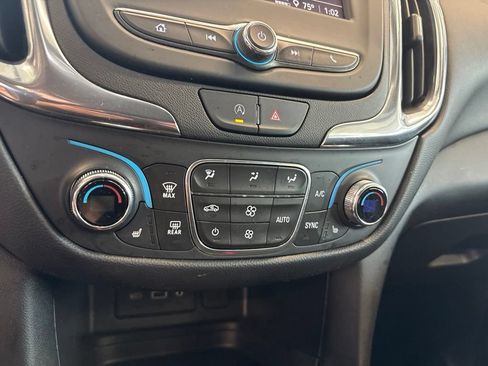 Used 2023 Chevrolet Equinox LT AWD/4WD image 28