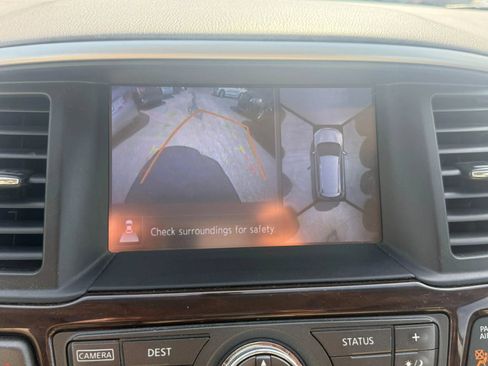 Used 2015 Nissan Pathfinder Platinum w/ Family Entertainment Package FWD image 18