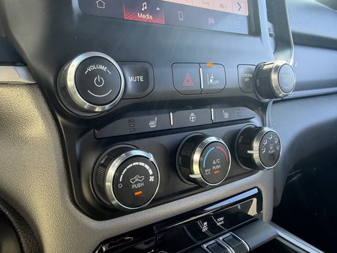 Used 2023 RAM 1500 Big Horn AWD/4WD image 39