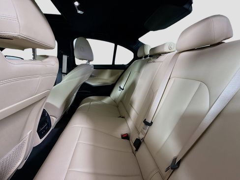 Used 2020 BMW 330i Sedan w/ Convenience Package image 25