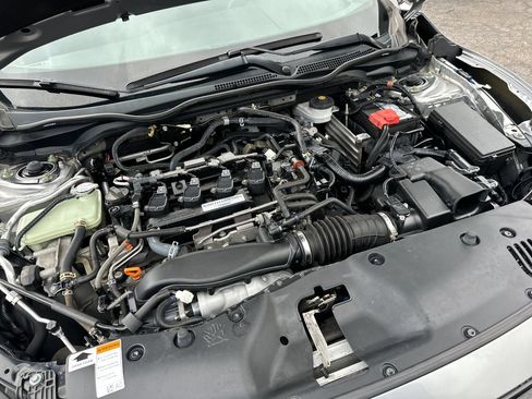 Used 2018 Honda Civic Sport image 20