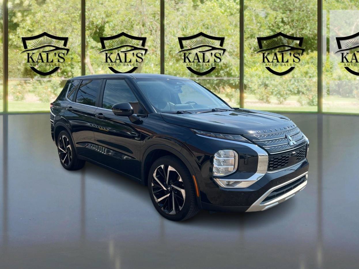Used 2022 Mitsubishi Outlander SE AWD/4WD image 3