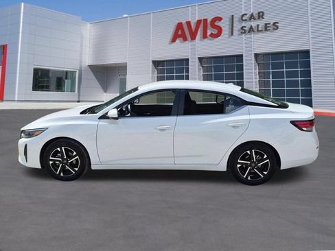 Used 2025 Nissan Sentra SV FWD image 10