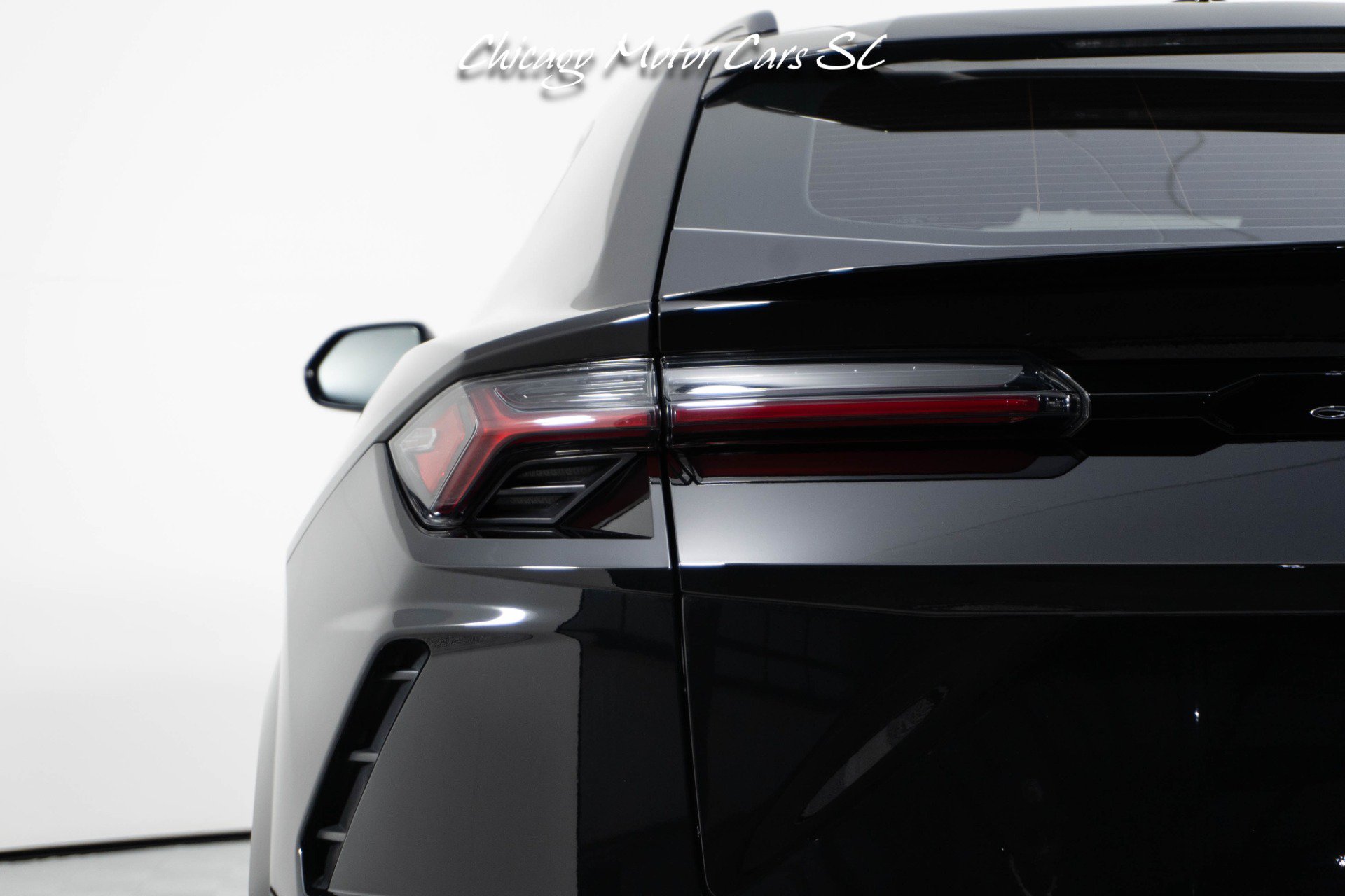 Used 2021 Lamborghini Urus AWD/4WD image 12