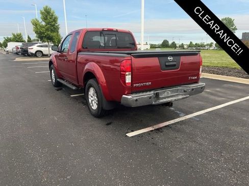 Used 2016 Nissan Frontier SV w/ SV Value Truck Package AWD/4WD image 9