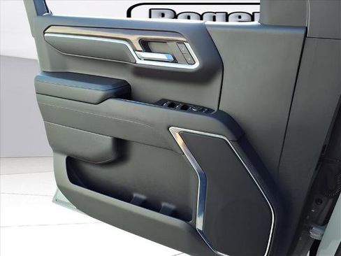 Used 2024 Chevrolet Silverado 1500 RST image 18