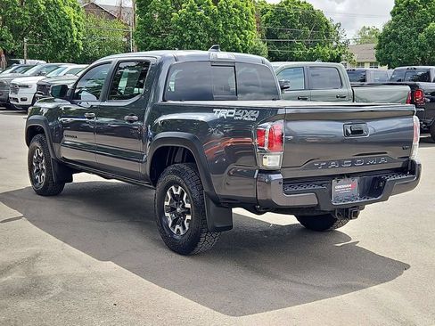 Used 2021 Toyota Tacoma TRD Off-Road w/ Technology Package AWD/4WD image 5