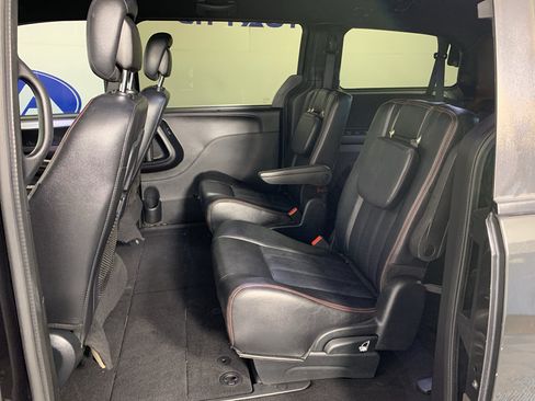 Used 2020 Dodge Grand Caravan GT FWD image 28
