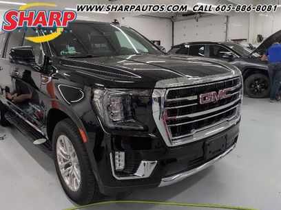 Used 2022 GMC Yukon XL SLT w/ SLT Luxury Package