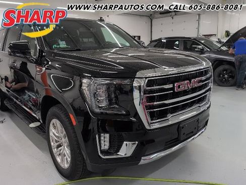 Used 2022 GMC Yukon XL SLT w/ SLT Luxury Package AWD/4WD image 1
