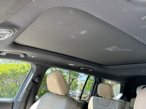 Used 2023 Jeep Grand Cherokee L Limited image 28