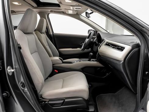 Used 2019 Honda HR-V EX image 35