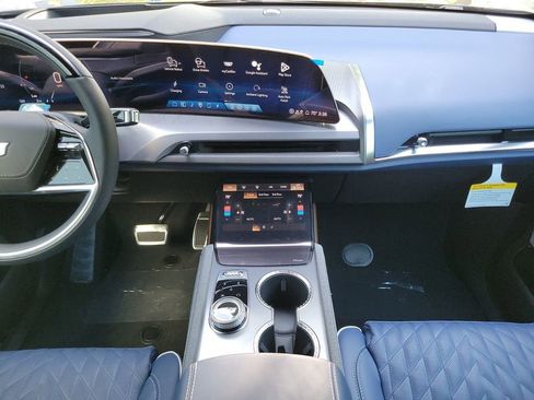 New 2026 Cadillac Vistiq Premium Luxury w/ LPO, Floor Liner Package AWD/4WD image 14