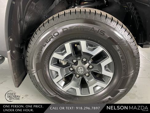 Used 2022 Toyota Tacoma TRD Off-Road image 14
